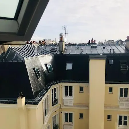 Courcelles Apartment *