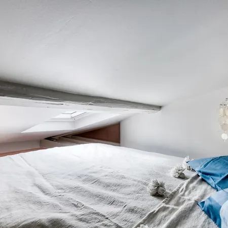 Courcelles Apartment *